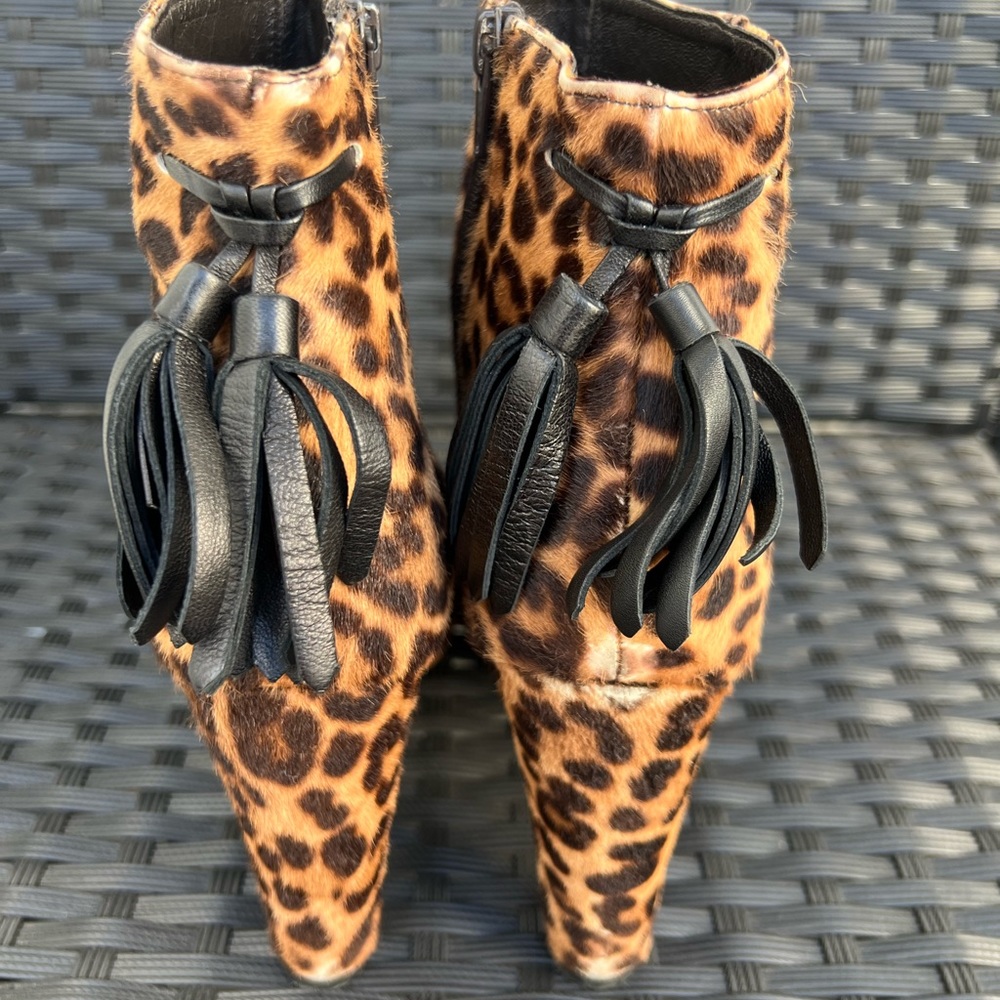 Stuart Weitsman Booties Size 8 1/2 - image 2